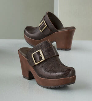Brown clogs with strap buckle