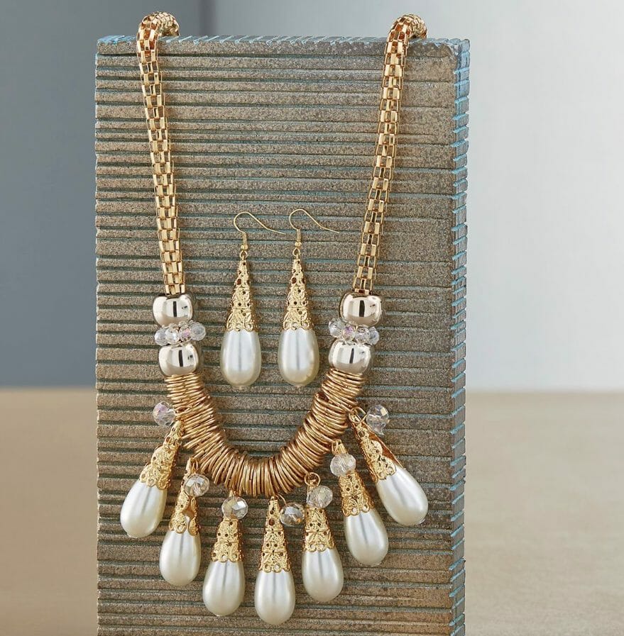  Faux Pearl Necklace & Earring Set