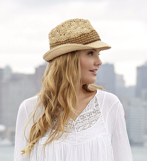 woman wearing a crochet hat