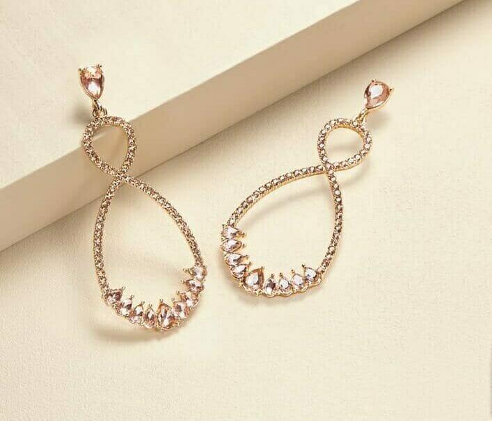 Gold earrings for plus size outfit